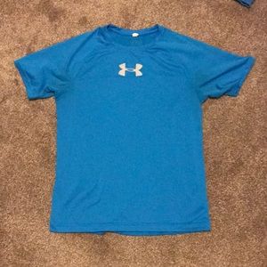 Men’s Under Armour shirt
